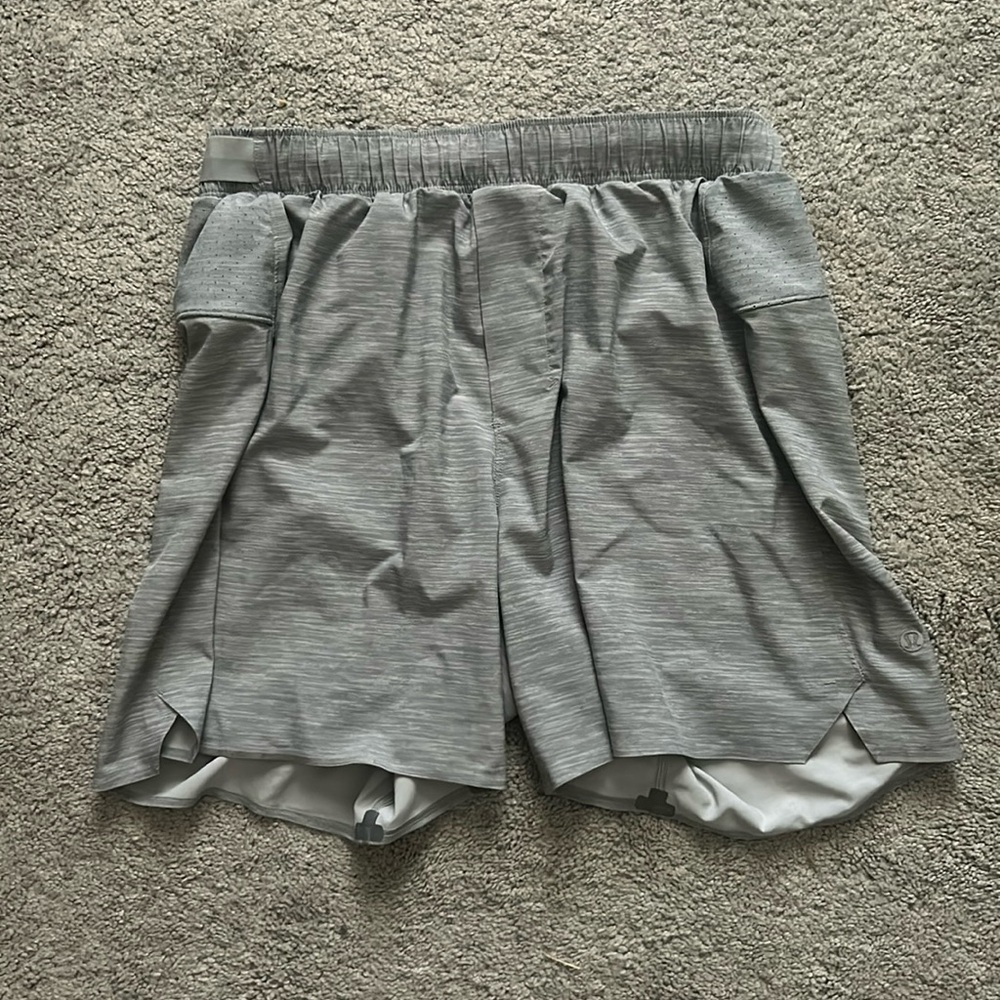 Lululemon Men’s Surge Shorts Size Medium 6” inseam